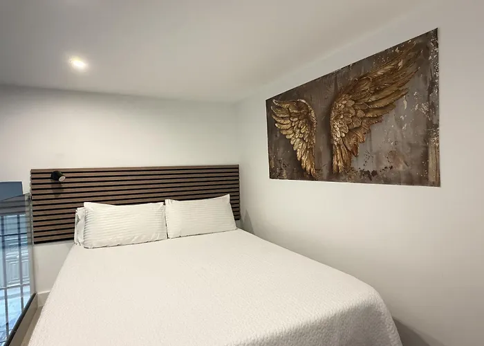 Apartamentos Day Madrid MADERA Centro Gran Via Sol Malasaña